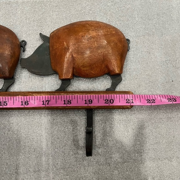 Pier 1 Carved Wood and Metal Pig Wall Rack With 4 Hooks Country Farmhouse - Picture 5 of 5